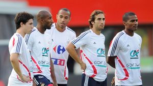 Francezii se vor caza la Eforie Nord în hotelul lui George Copos