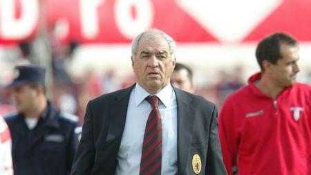 Hizo, acuzat ca e distant cu jucatorii