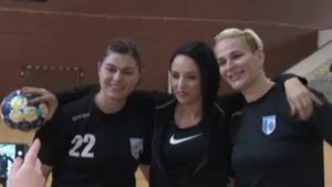 FOTO | Surpriză uriașă pentru fetele de la CSM București. Andreea Marin le-a vizitat: "Mi-a fost dor de handbal"