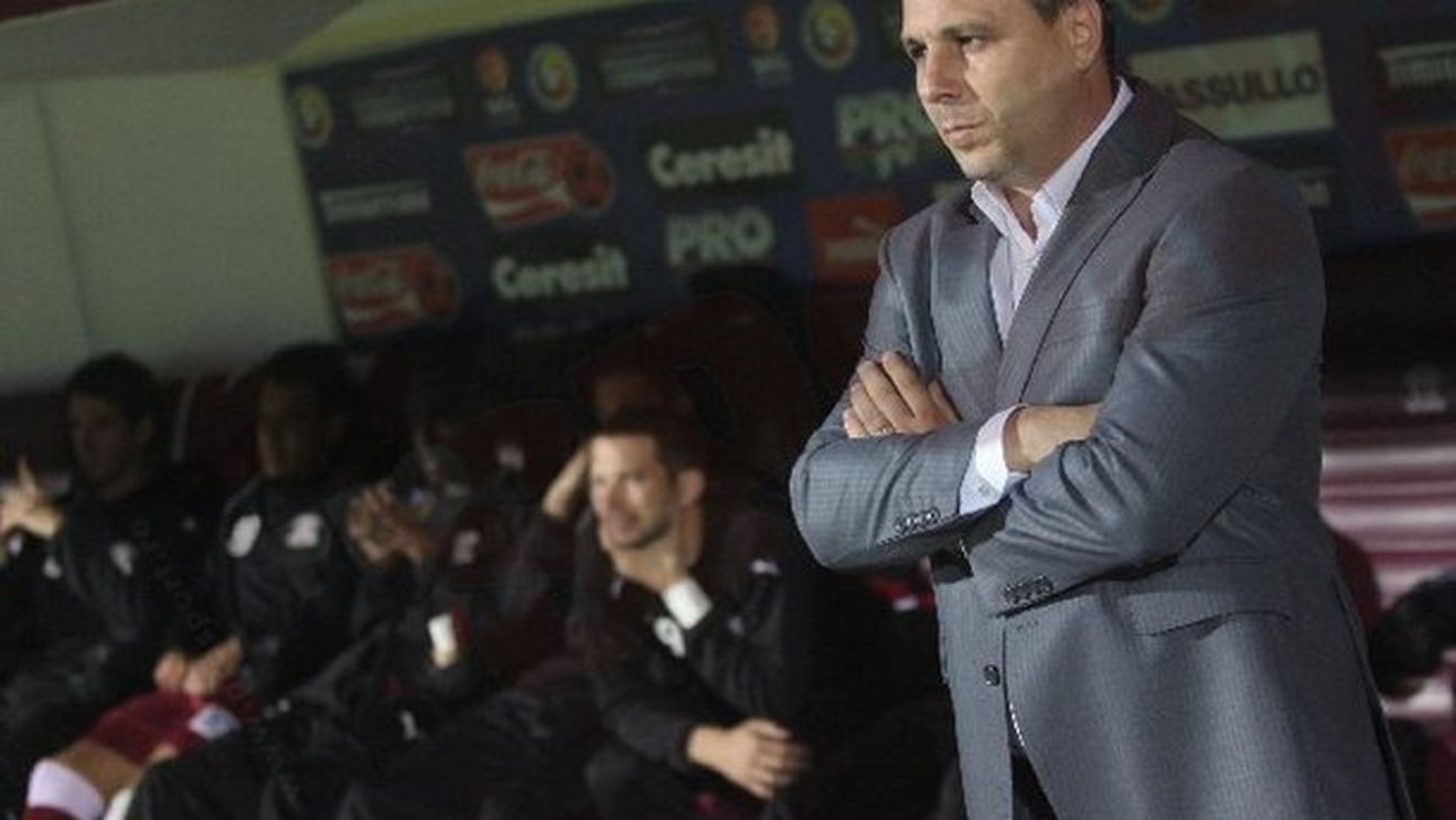 Au trimis "câinii" lămâi rapidiștilor? Șumudică: "Mai bine ne încărcăm ficatul cu medicamente pentru a ne trece greața"