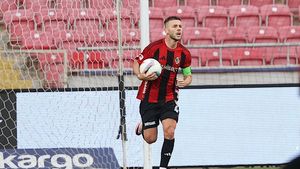 Alex Maxim, la un pas de transferul la o echipă care va juca în cupele europene