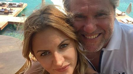 Florin Răducioiu, îndrăgostit până peste cap. Timp de 3 zile fostul fotbalist și-a arătat dragostea față de iubita sa