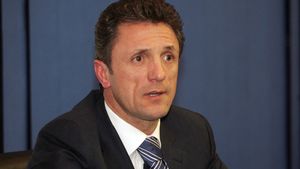 Popescu: "Presiunea e prea mare, steliștii ar putea claca"