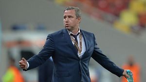 Cât de dur e Laurențiu Reghecampf ca antrenor? Unul dintre copiii lui de suflet îl dă de gol: „Am zis că îmi vomit ficații!” + S-a băgat Gigi Becali peste el la FCSB? | VIDEO EXCLUSIV