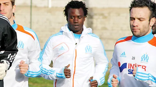 EPIC FAIL! Cu ce tricou a fost nevoit să joace Sougou în ultimul meci pentru Marseille!** FOTO Cum i-au scris numele pe spate: