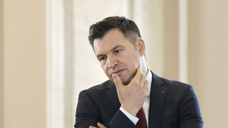 Ministrul Ionuț Stroe a anunțat măsuri drastice înainte ca Liga 1 să se reia. „O lună de zile vor fi testați! E risc epidemiologic ridicat”