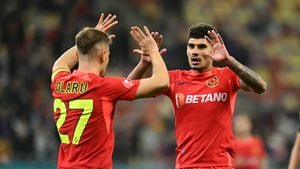 Liță Dumitru, reacție devastatoare despre Florinel Coman şi Darius Olaru! "Unul s-a plimbat pe teren, celălalt a fost zero! Vă dați seama că ăştia doi au fost cei mai buni din Liga 1?”