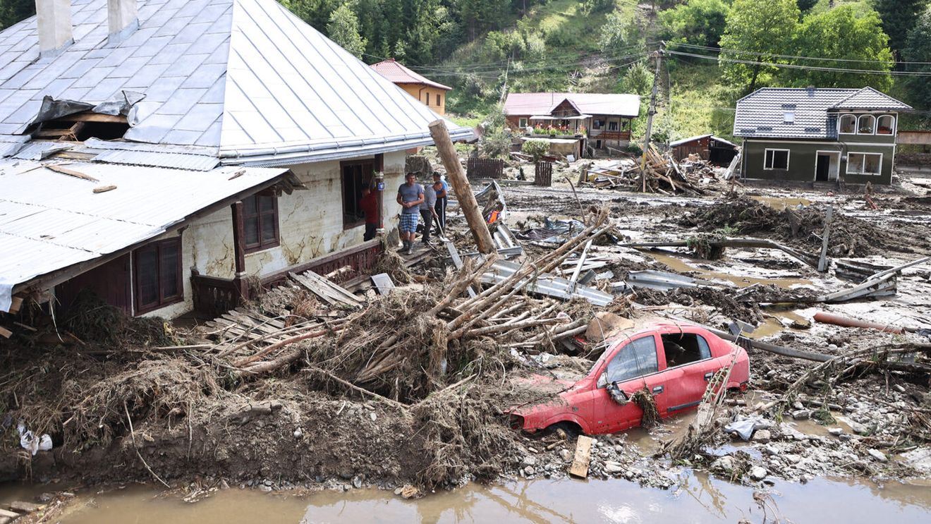 Câți bani a donat Ion Țiriac pentru sinistrații din comuna Broșteni. Magnatul n-a stat pe gânduri și a trimis suma după inundațiile din Bucovina