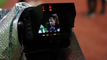 FRF a dat drumul înscrierii la licitația pentru atribuirea drepturilor TV din Liga 2 pentru perioada 2024-2027