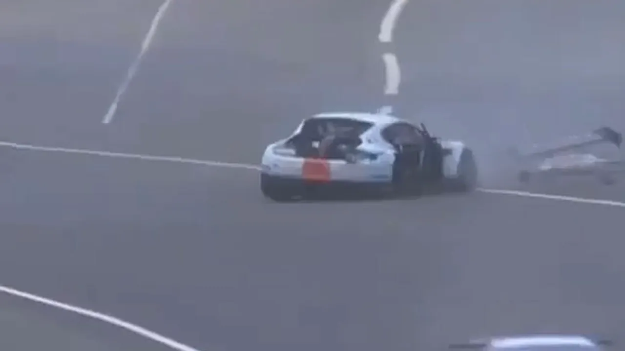 VIDEO Tragedie în lumea sportului! Un pilot danez a murit în urma unui accident la cursa de 24 de ore de la Le Mans