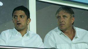 Săndoi îl sfătuiește pe Lucescu jr: "Încearcă tinerii din lot pe mai multe posturi!"