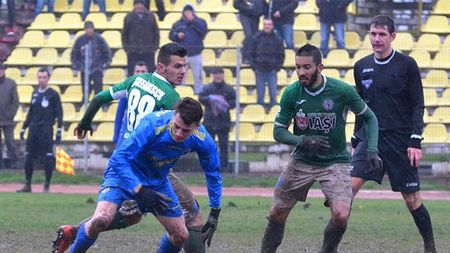 Calificare în noroi! Iașiul merge în sferturile Cupei după un 2-0 chinuitor la Slobozia, pe un teren desfundat. Cronica meciului