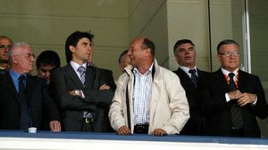 Un milionar român a făcut avere cu piei de şarpe şi creşterea de nutrii