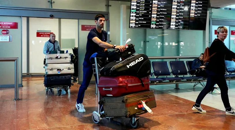 Momente incredibile la sosirea lui Novak Djokovic în Australia: „Poate fi urcat în următorul avion spre casă!