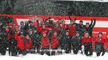 FOTO** "Câinii" au părăsit cantonamentul din Poiana Brașov cu zâmbetul pe buze