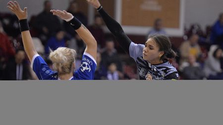 CSM București s-a pregătit pentru marele meci cu Gyor din Liga Campionilor într-o partidă în Liga Națională încheiată cu 80 de goluri! Vești importante în tabăra campioanei Ungariei, anunțate în Franța