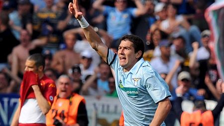 Juve intră în lupta pentru Kolarov