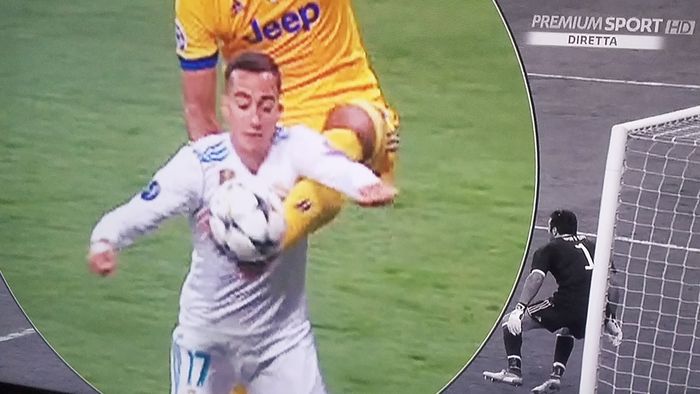 Atât de greu de judecat! Porumboiu și Balaj, scandal după penalty-ul controversat primit de Real: "Nu se dă niciodată" vs. "Decizia e corectă". Insinuări în direct: "Nu critică UEFA pentru că vrea să fie observator acolo!"
