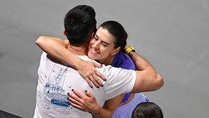 Prima imagine cu Sorana Cîrstea după ce s-a despărțit de fiul lui Ion Țiriac. A fugit în SUA pentru cariera ei