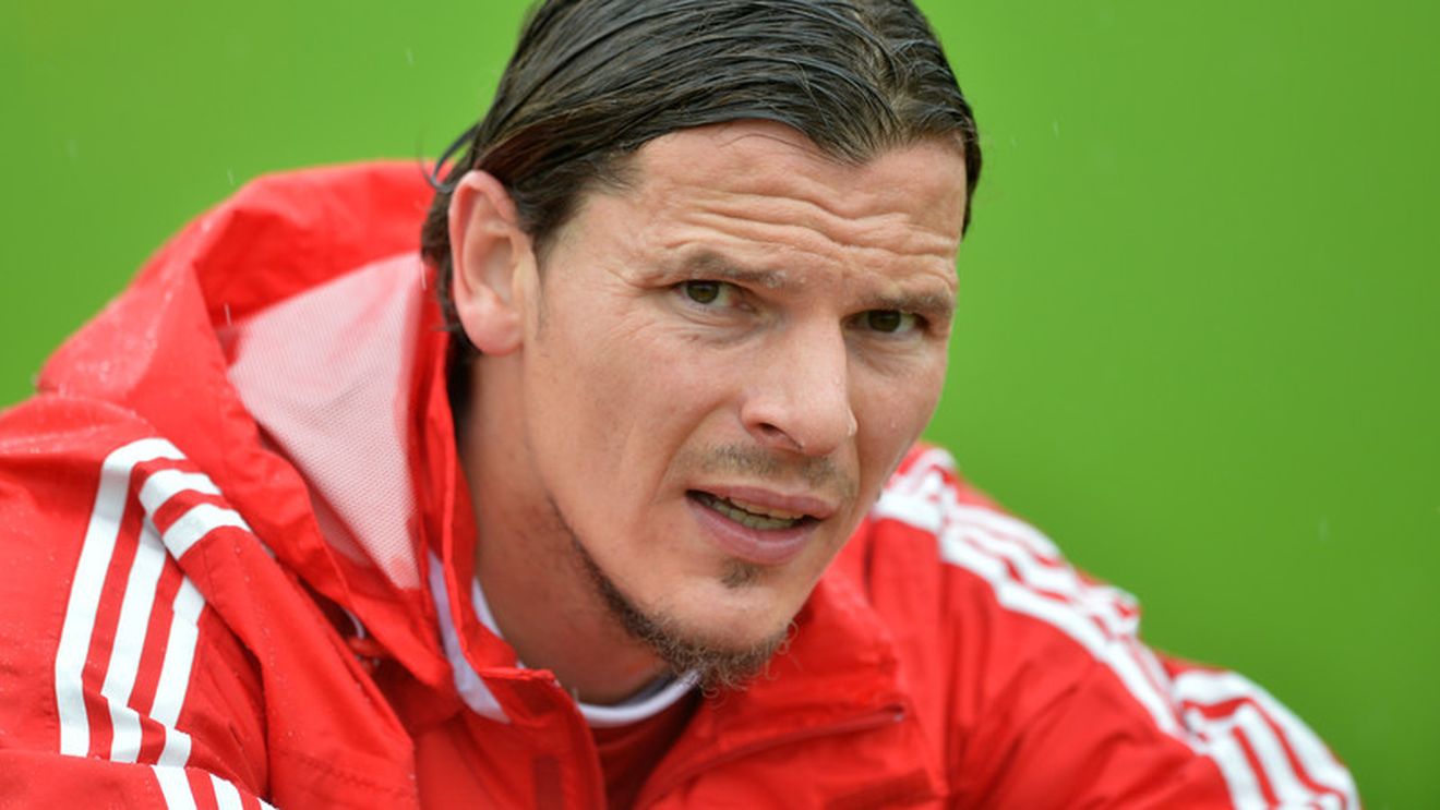 Guardiola nu se va baza pe Daniel van Buyten la Madrid. Belgianul a revenit în Germania pentru a asista la nașterea celui de-al treilea copil al său