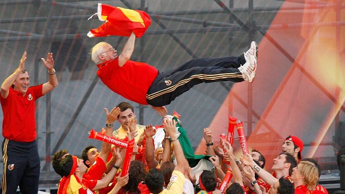 Ilie Dumitrescu: "Aragones m-a pedepsit după un antrenament". Poveștile românilor antrenați de creatorul actualei campioane mondiale 