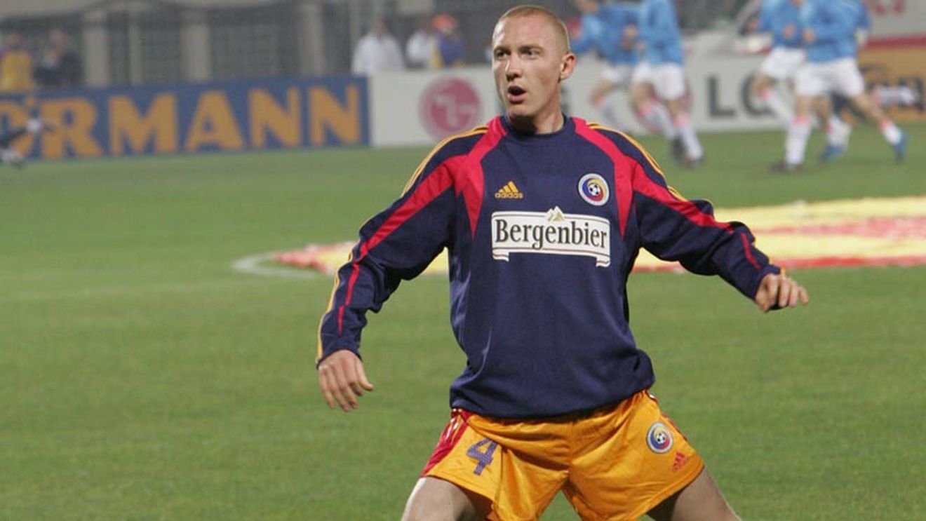 "Naționala ar trebui să joace fotbal, nu țurca!** Până acum adormea lumea prin tribune!"