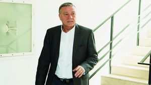 Sandu, în război cu frații Becali! "Au distrus fotbalul românesc"