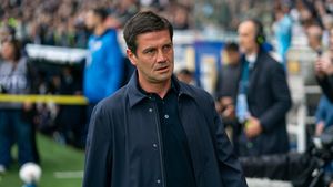 Chivu a ajuns acolo unde nu-și dorea. Inter i-a ratat transferurile și acum aleargă după variantele „B”