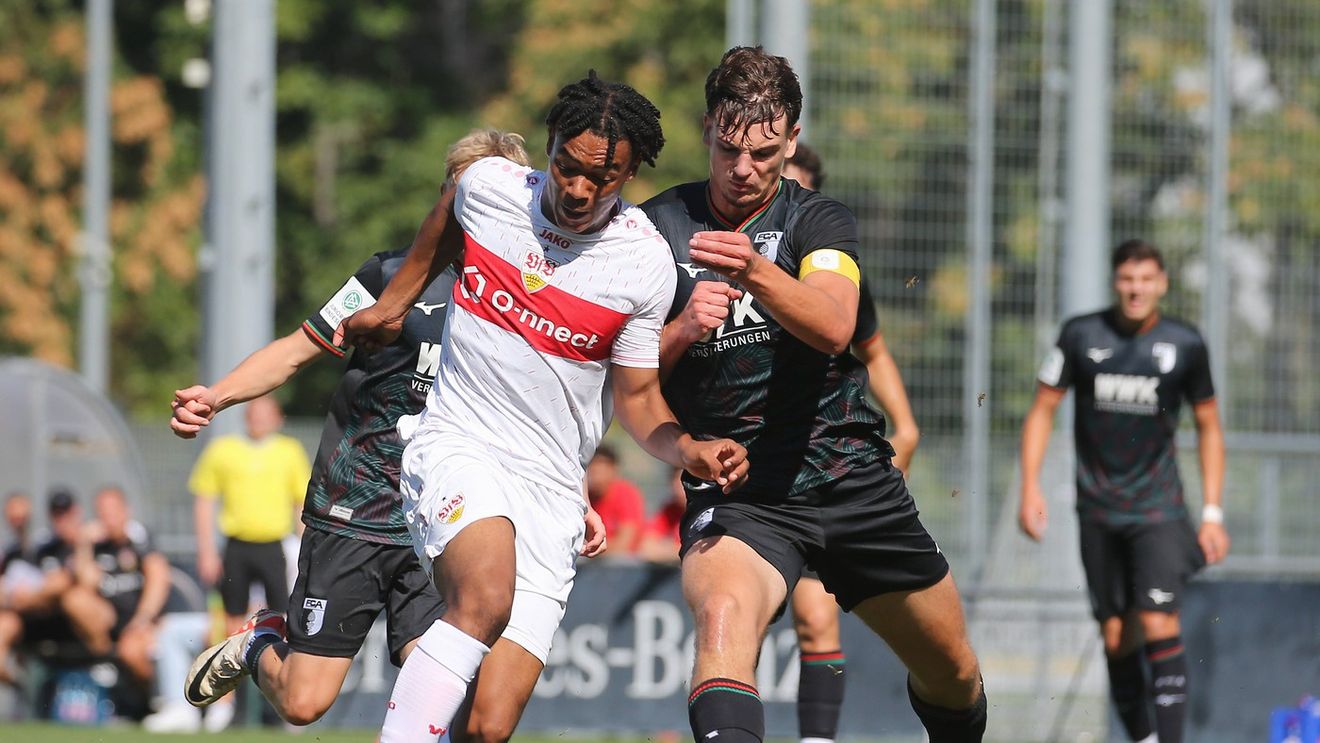 CFR Cluj a adus un jucător din Germania după eliminarea șoc din Europa! Fotbalistul de națională a plecat de la Augsburg și a acceptat oferta lui Neluțu Varga, dar are din start o mare problemă. Culisele mutării. EXCLUSIV