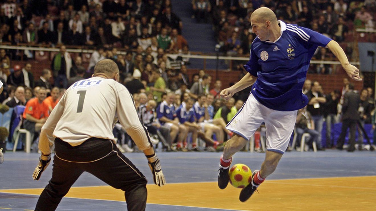 VIDEO SPECTACOL **Zidane a făcut show cu naționala de veterani a Algeriei