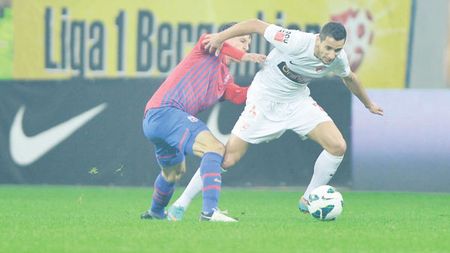 Reghecampf a reușit, în primul sezon la Steaua, egalarea unui record vechi de 26 de ani!** Doar Dinamo îi mai poate opri pe roș-albaștri să bifeze o nouă bornă în istoria fotbalului românesc
