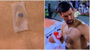 Obiectul bizar de pe pieptul lui Novak Djokovic generează controverse aprinse la Roland Garros: „Are voie cu așa ceva?" Sârbul a amplificat misterul: „Îl copiez pe Iron Man!" FOTO