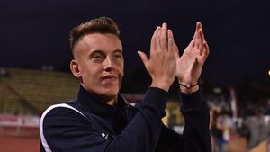 OFICIAL | Alexandru Ișfan este fotbalistul echipei Universitatea Craiova! Anunțul grupării din Trivale