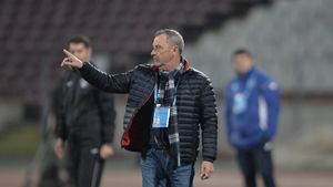 Rednic își avertizează jucătorii: "Să nu aibă impresia că în play-out ne plimbăm". Care e situația lui Montini: "Ne-a spus că nu vede cu un ochi"