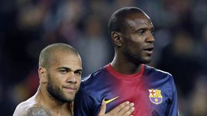 Dani Alves spune "adio" Barcelonei: va pleca la finalul sezonului