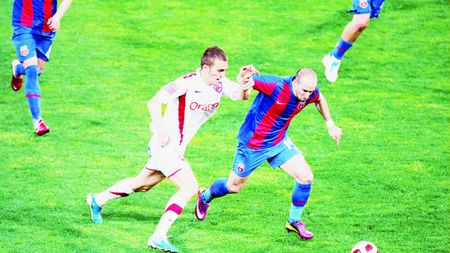 National Arena, o "casă" prea scumpă!** Ce medie imposibilă de fani trebuie să atingă Steaua, Dinamo sau Rapid pentru a evita pierderile
