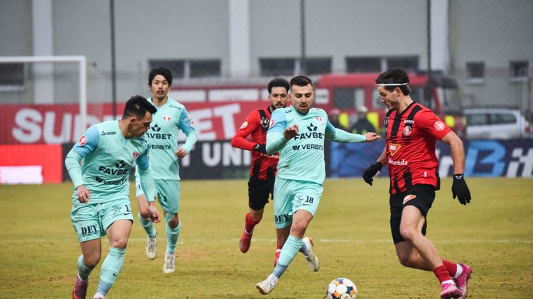 Mijlocașul împrumutat de Rapid s-a accidentat grav și se operează! Cine îl înlocuiește?