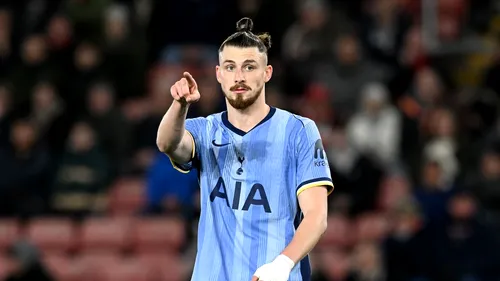 A fost luată decizia legată de Radu Drăguşin înainte de Tottenham - Manchester United