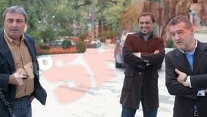 Becali îl apără pe Stoichiță după gestul "ciocul mic!"** Vezi cum!