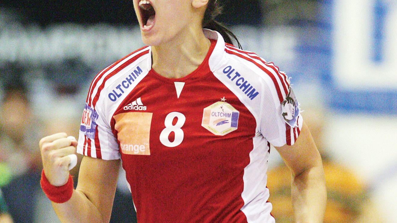 Briliantul s-a întors! Cu 8 zile înaintea CM, Cristina Neagu trage cot la cot cu celelalte coechipiere pentru a ajunge la o formă optimă