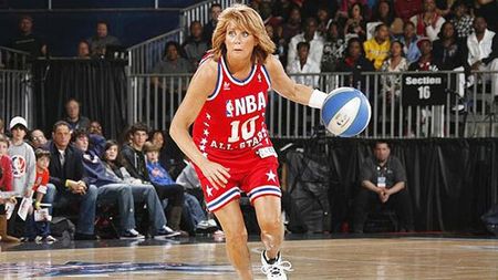 Moment istoric!** Nancy Lieberman, prima femeie care antrenează în baschetul masculin american!