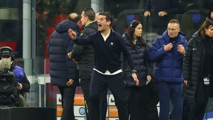 Ungurii anunță dezastrul pentru Chivu. Maghiarii au scris despre vedetele pe care Inter le va vinde după pierderile financiare din Liga Campionilor