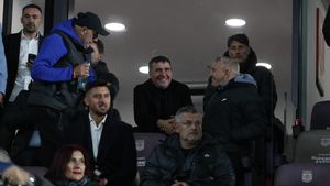 Gică Hagi e la un pas să semneze cu o altă echipă de fotbal: „Sunt pregătit și-n somn! Mă vedeți în iarbă”