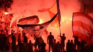 Amenzi de 2000 de lei și trei suporteri interziși pe stadioane, după Steaua - Dinamo