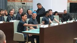Campionii României au primit titlul de cetăţeni de onoare ai Craiovei. Cine a lipsit şi cum a apărut căpitanul Bancu la eveniment
