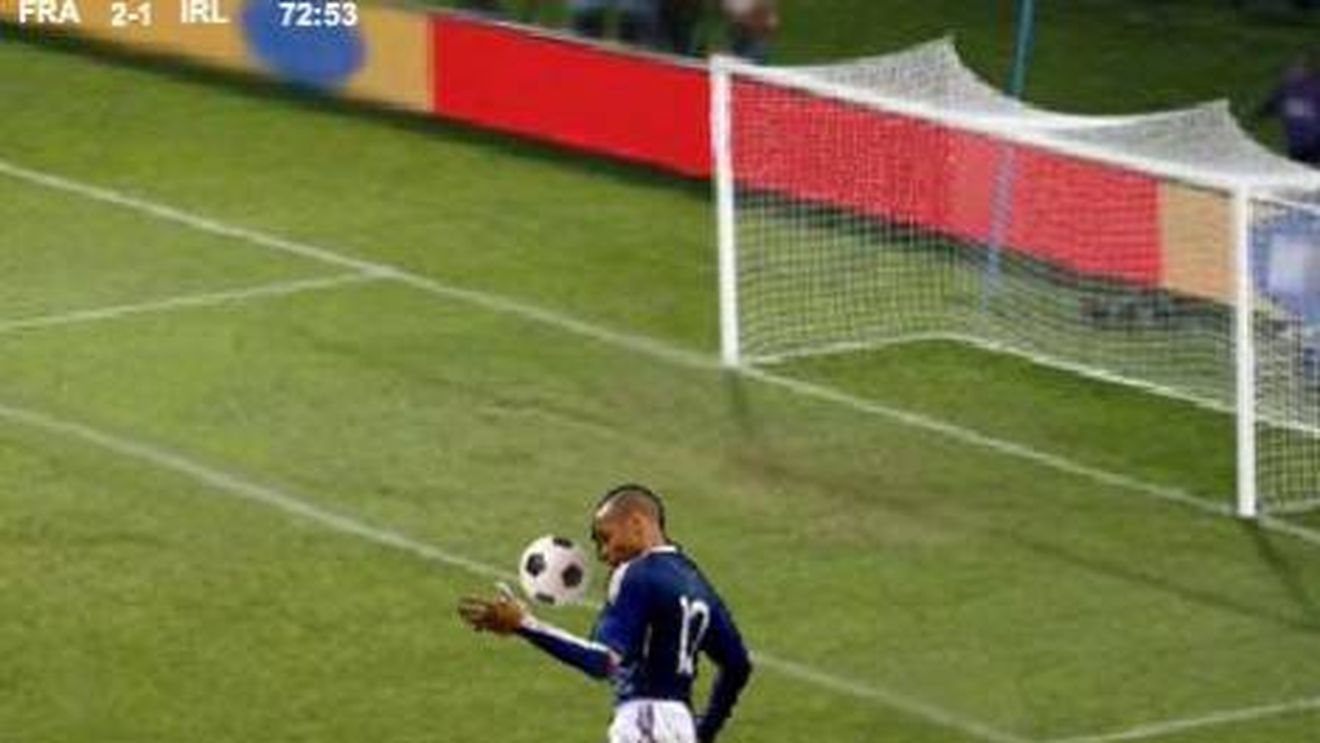 "Mâna lui Henry" a devenit joc pe internet!** Intră și joacă-te