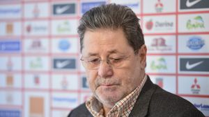 Cornel Dinu, atac la adresa lui Edward Iordănescu după rezultatele slabe ale tricolorilor: „Nu-l recomanda naţionala, a fost un joc politic”