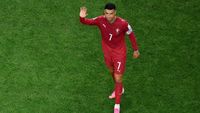 Mesajul lui Floyd Mayweather, ajuns la sapă de lemn, pentru „fratele Cristiano Ronaldo” la retragerea acestuia