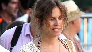 De senzație: Roman Abramovich va fi tată pentru a 7-a oară. Dasha Zhukova, surprinsă cu "burtica la vedere"