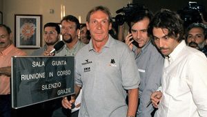 "De 11 ani nu mai reușesc** să antrenez din cauza lui Moggi!"